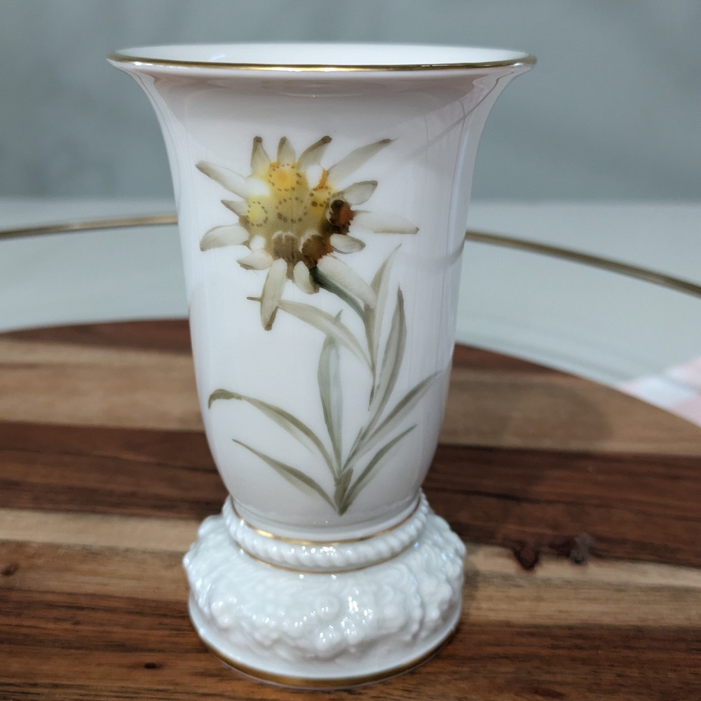 Elegant Floral Porcelain Vase